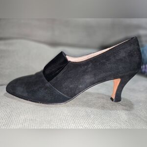 Salvatore Ferragamo black suede pumps 9.5 US / 41.5 EU
